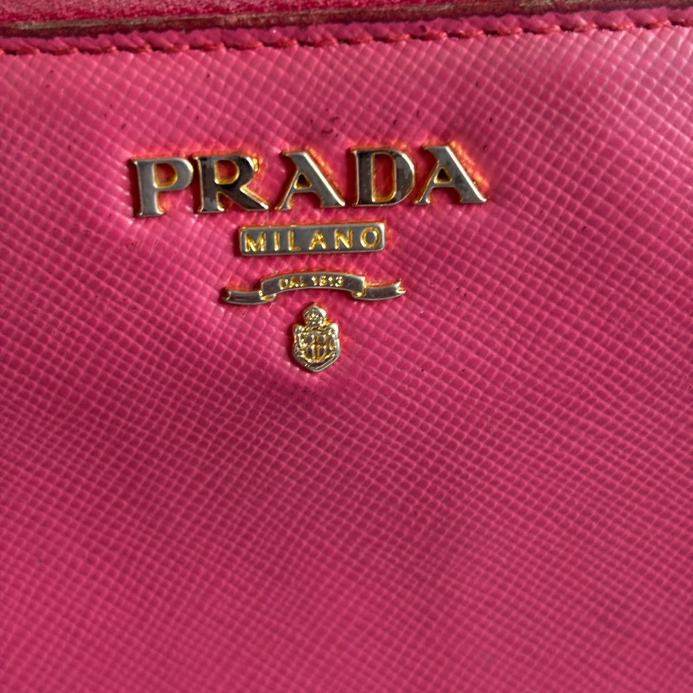 Prada Pink Leather Wallet Sleek Design - Picture 5 of 15